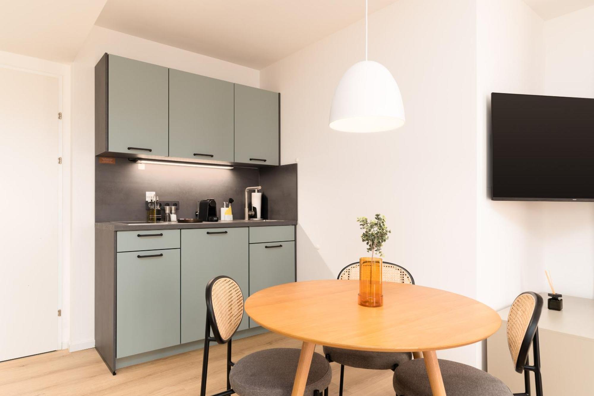 Limehome Vienna Favoritenstr. Bilik gambar