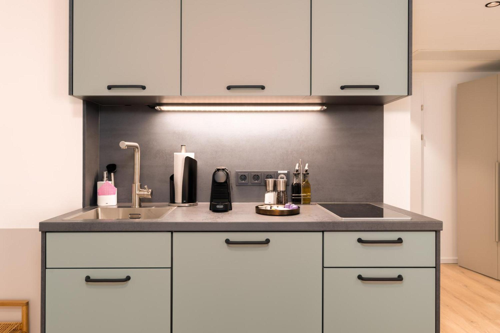 Limehome Vienna Favoritenstr. Bilik gambar