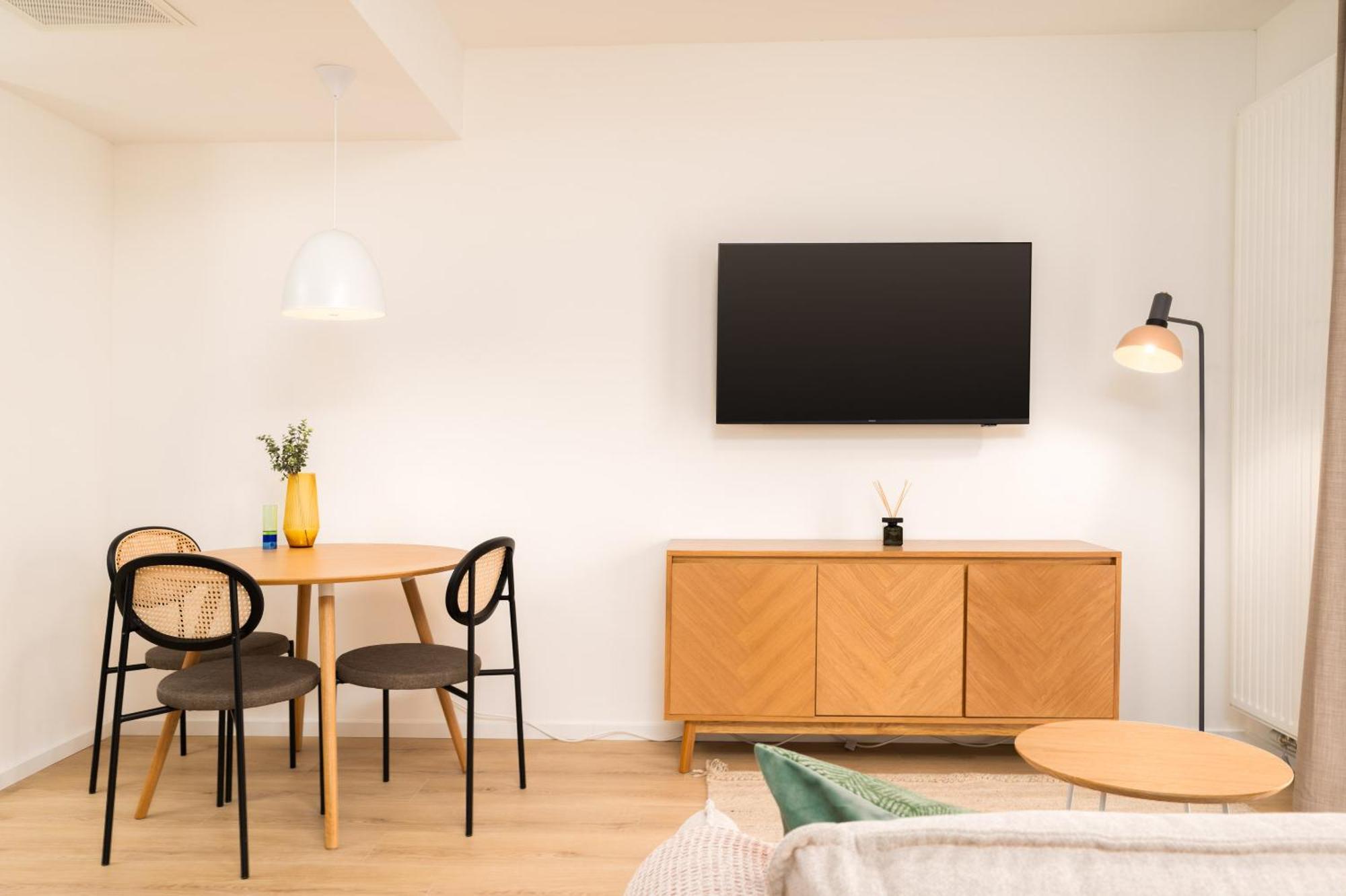Limehome Vienna Favoritenstr. Bilik gambar