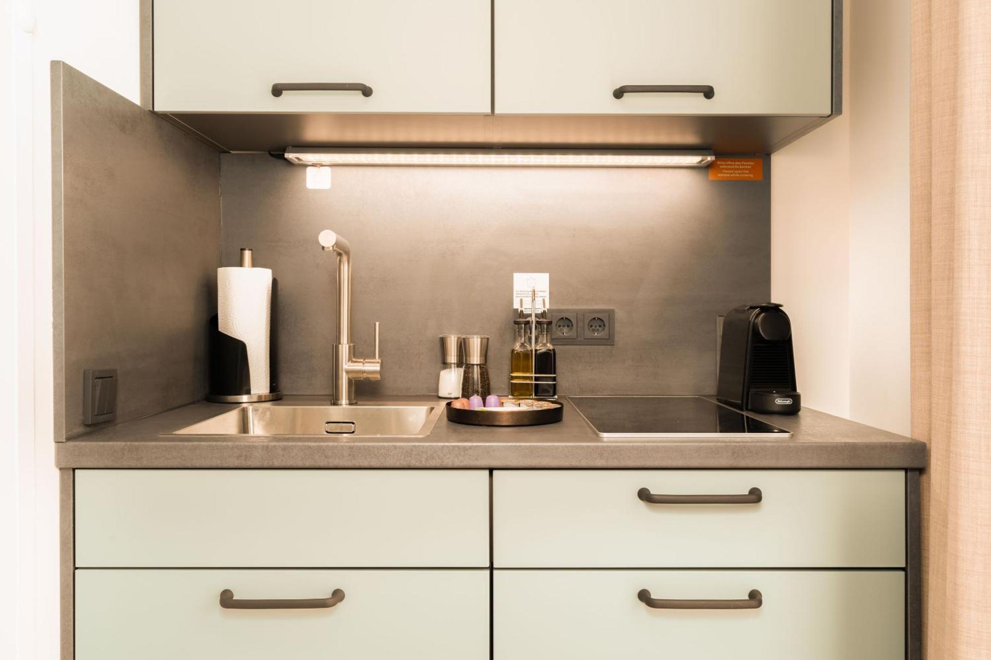Limehome Vienna Favoritenstr. Bilik gambar